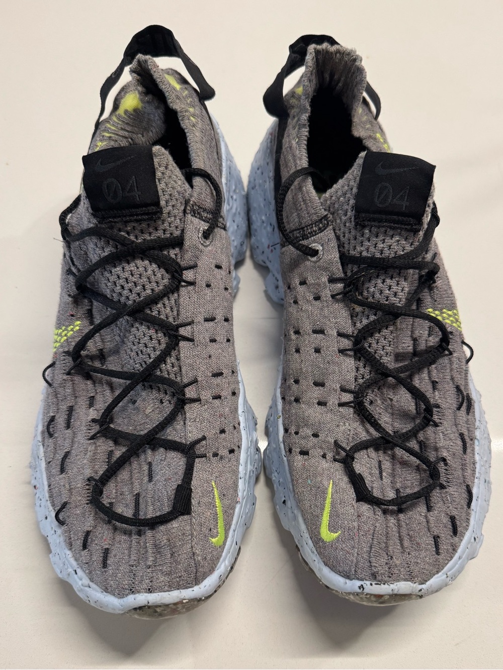 Nike Space Hippie 04 CZ6398-001 Men’s Size 9 Gray Knit Sneakers